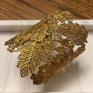 Stella & Dot Gold Chantilly Lace Cuff Bracelet